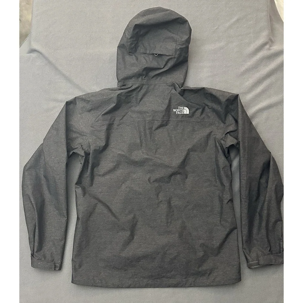 The North Face DryVent Rain Mens Medium Gray Waterproof Windbreaker⁠